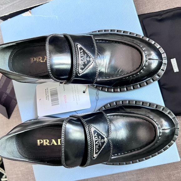 Original Prada never worn before size 37 - Picture 3 of 6